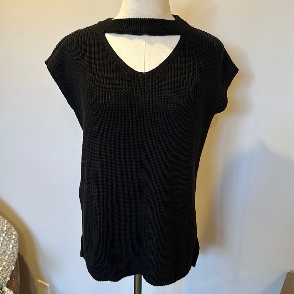 Sleeveless sweater